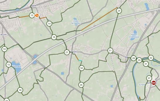 Kaart met fietsknooppunten in Nazareth en Eke